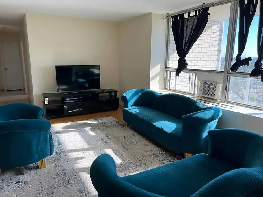 Cozy And Lovely 2 Bed Apartment Toronto